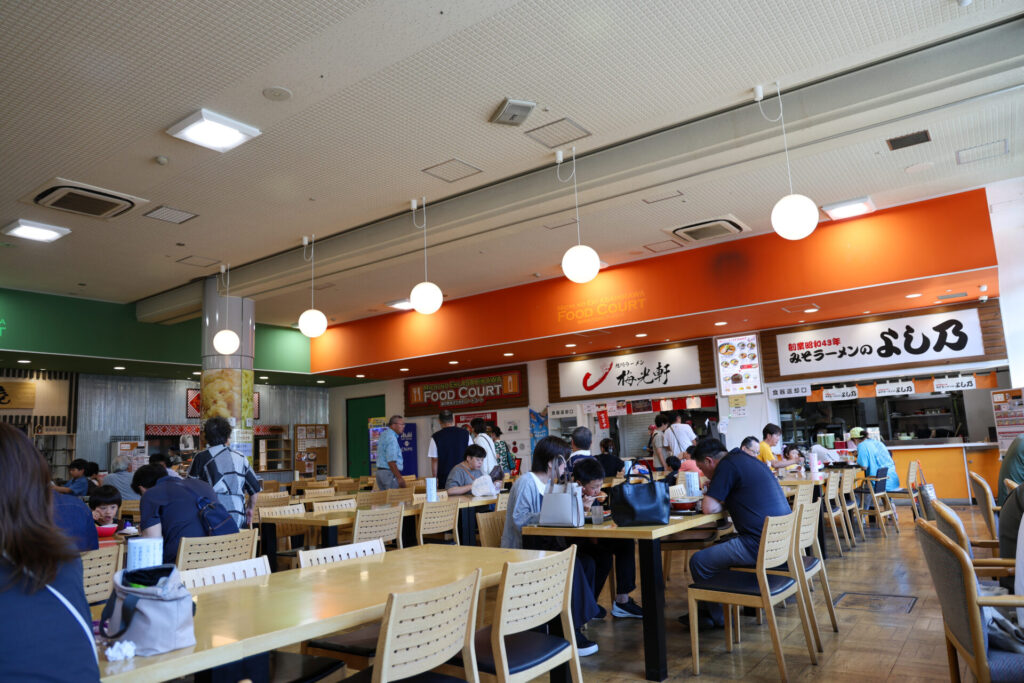 フードコート内の様子